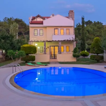 Villa With Swimming Pool At Calis 3 Bedrooms